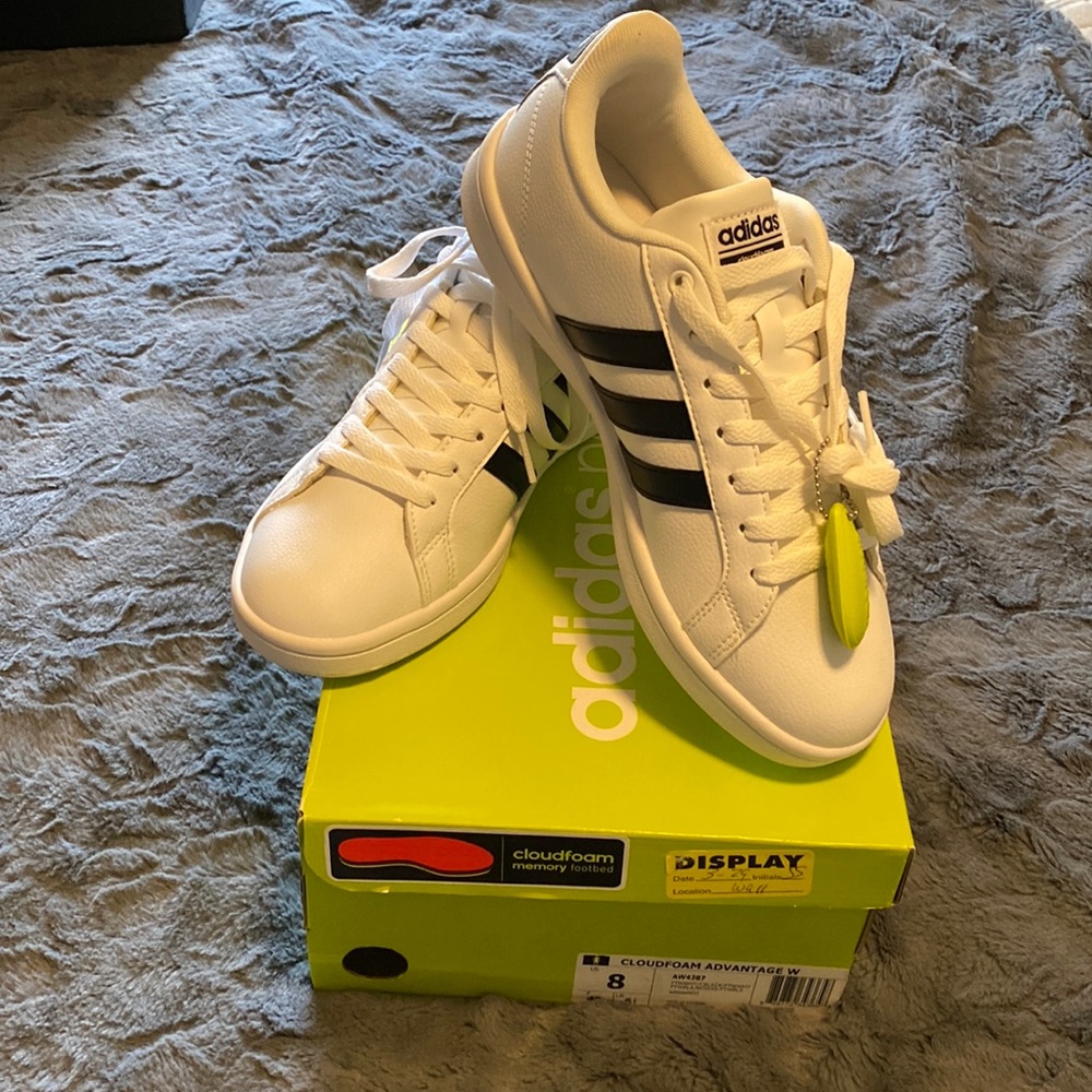 Wonen’s Adidas Cloudfoam shoes